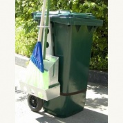 Навеска-держатель инвентаря на бак (контейнер) для мусора