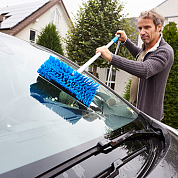 Универсальная щетка для мытья автомобилей с подачей воды